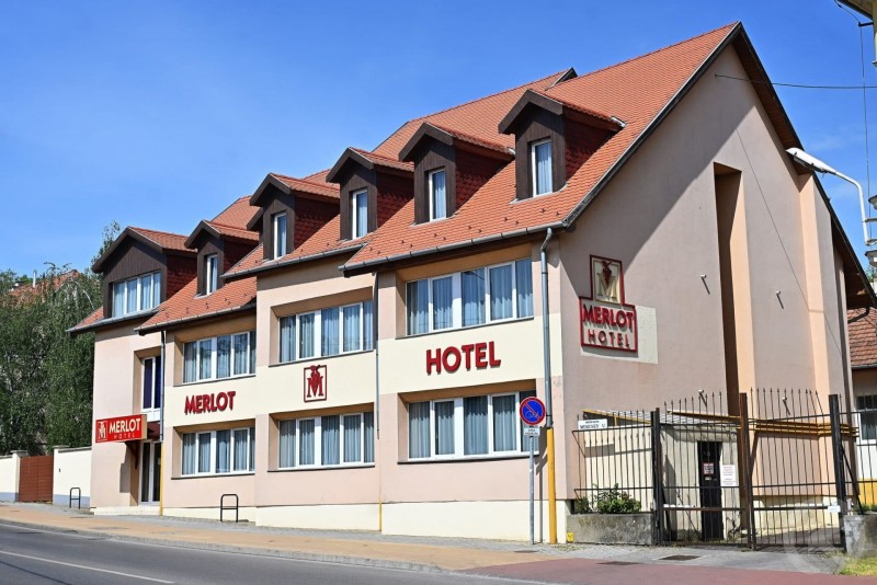 Hotel cu Merlot