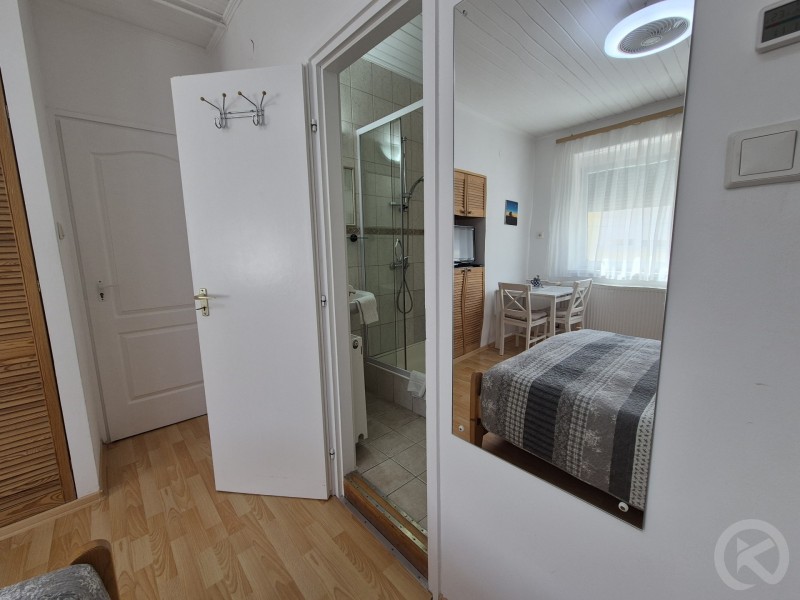 Roxanna Apartman Jula 710711 thumb