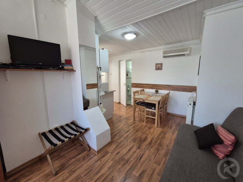 Roxanna Apartman Jula 710720 thumb