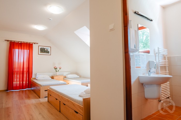 Erdélyi Erzsébet-tábor Izvoare 707647 thumb