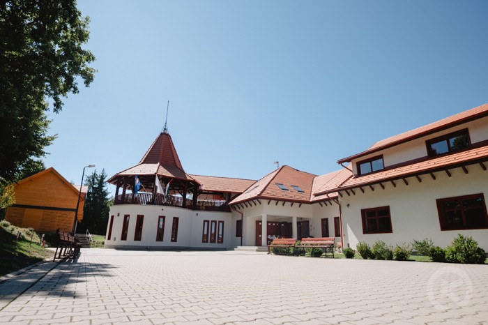 Erdélyi Erzsébet-tábor Izvoare 707760 thumb