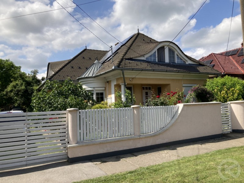 Kenézy House