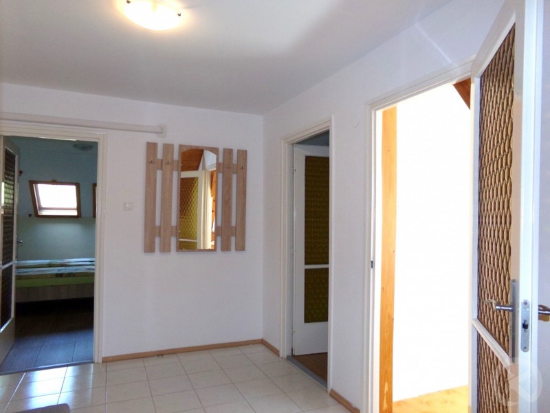 Hold-on Apartman Jula 710758 thumb