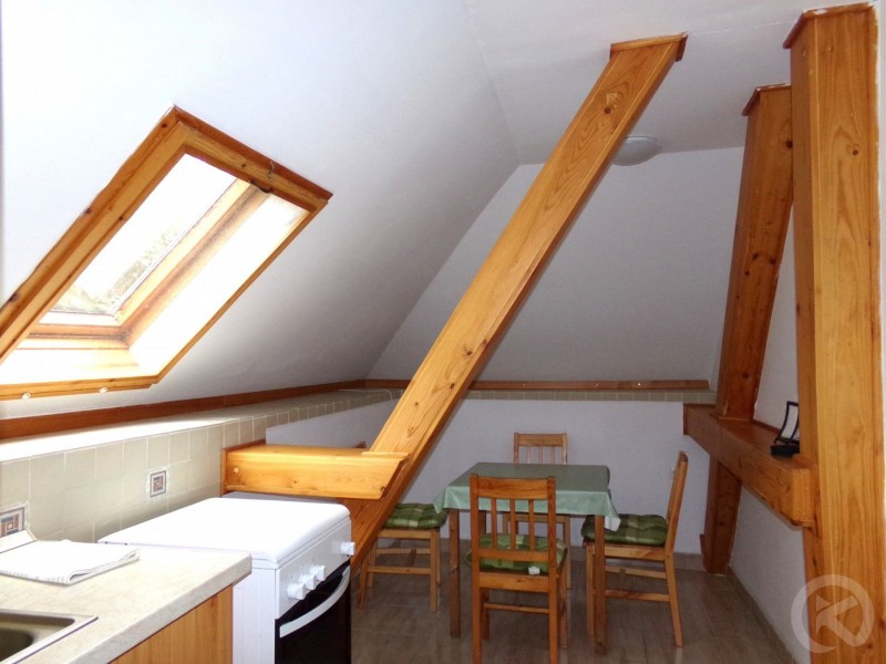 Hold-on Apartman Jula 710759 thumb