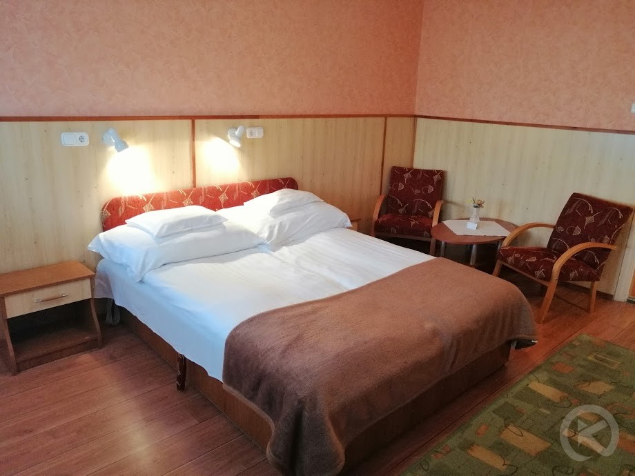 Hotel Hőforrás și Resort Park Jula 711478 thumb