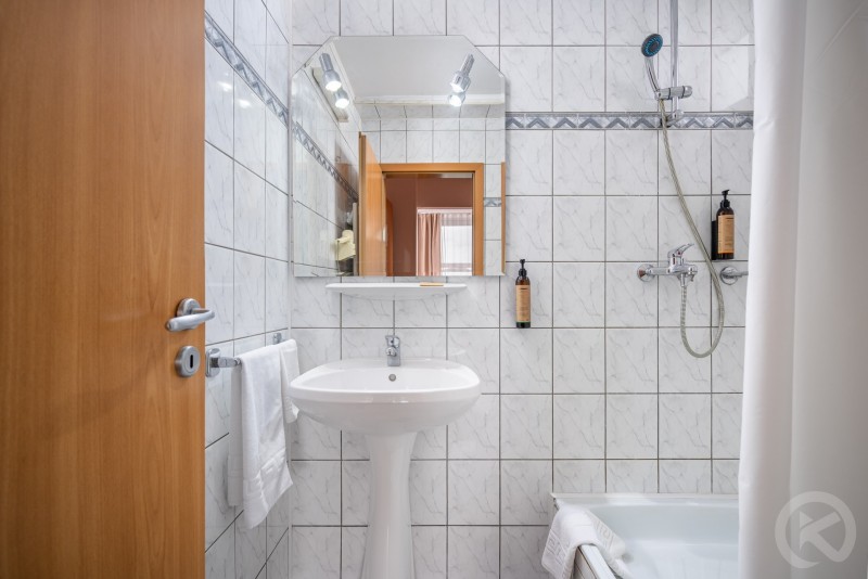 HOTEL EGRETA Tulcea 712918 thumb