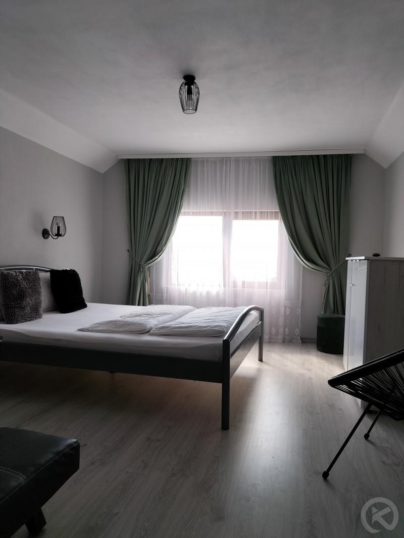 Pestera Ursilor - Casa Linistita Chișcău 689129 thumb