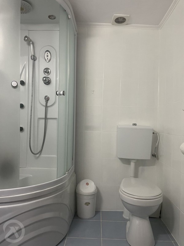 Pestera Ursilor - Casa Linistita Chișcău 689139 thumb