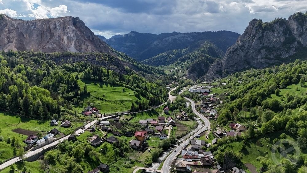 Prezentare turistică &ndash; Izvoru Mureșului (Marosfő), județul Harghita